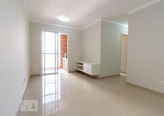 APARTAMENTO no 8º andar com 3 dormitórios e 2 garagens