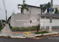 Casa Térrea com 3 Quartos à Venda por R$ 680.000