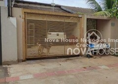 Casa Térrea com 3 Quartos à Venda por R$ 780.000