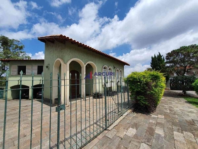 Casa com 4 quartos à venda no bairro Belvedere, 205m²