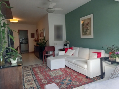 Apartamento à venda em Laranjeiras com 90 m², 3 quartos, 1 suíte, 1 vaga