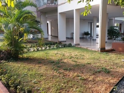 Apartamento para venda possui 95 m2 área interna, com 3 quartos em Jardim Aclimação - Cui