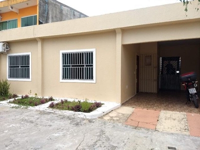 Casa de condomínio para venda tem 200 metros quadrados com 3 quarto em Centro - Ananindeua