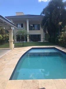 Casa duplex, 4 suítes, piscina privativa, 4 vagas de garagem, Eusébio.
