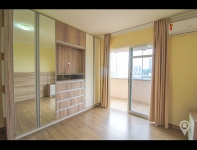 Apartamento no Bairro Velha em Blumenau com 2 Dormitórios e 62 m²