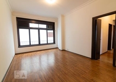 APARTAMENTO no 1º andar com 3 dormitórios e 1 garagem