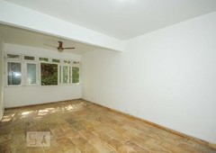 APARTAMENTO no 4º andar com 3 dormitórios