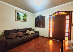 Casa com 4 quartos à venda no bairro Floramar, 150m²
