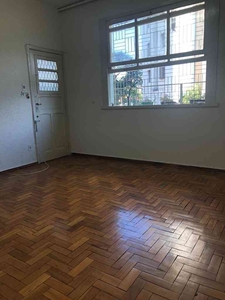 Apartamento com 3 quartos para alugar no bairro Floresta, 114m²