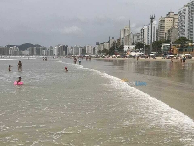 Apto em pitangueiras cento pé na areia