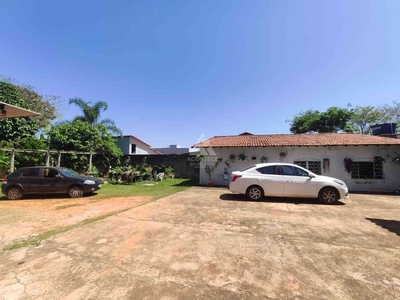 Casa com 2 quartos à venda no bairro Região dos Lagos, 150m²