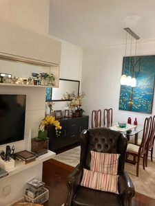 Apartamento à venda por R$ 995.416