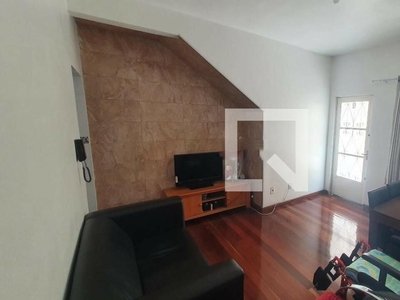 APARTAMENTO no 1º andar com 3 dormitórios e 1 garagem