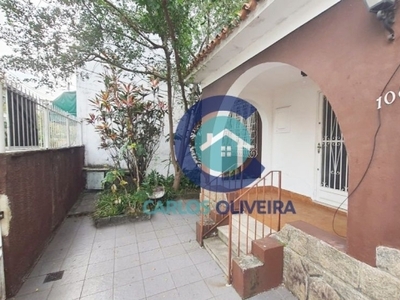 Ampla casa 2 quartos terreno 10x30m 4 vagas bairro méier rj