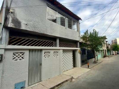 CA2154)Casa 84,00 m2 Localizada no Monte castelo