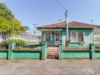 Casa 3 dorms à venda Avenida Amazonas, São Geraldo - Porto Alegre