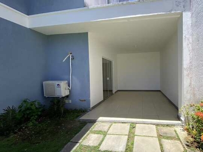 Casa em Buraquinho - 4 quartos para Aluguel- 3 vagas - R$4.500 - Lauro de Freitas/BA