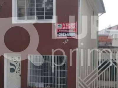 Sobrado á venda água fria- 3 dormitórios- 2 salas, 2 banheiros, 2 vagas-210m²