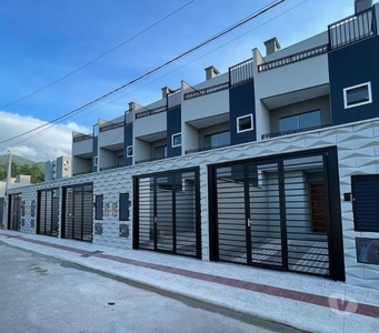 Sobrado Triplex em Porto Belo - SC