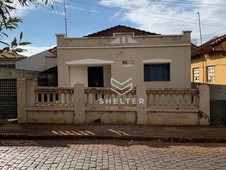 Casa à venda no bairro Centro em Serrana