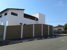 Casa à venda no bairro Jardim Holliday em São Pedro