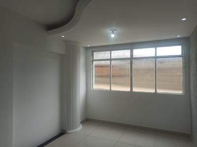 Apartamento à venda em João Pinheiro com 90 m², 3 quartos, 1 suíte, 1 vaga