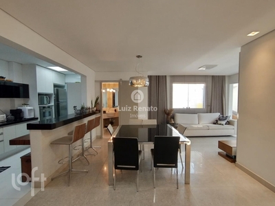 Apartamento à venda em Itapoã com 170 m², 3 quartos, 1 suíte, 2 vagas