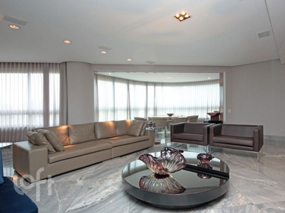 Apartamento à venda em Serra com 280 m², 4 quartos, 4 suítes, 4 vagas