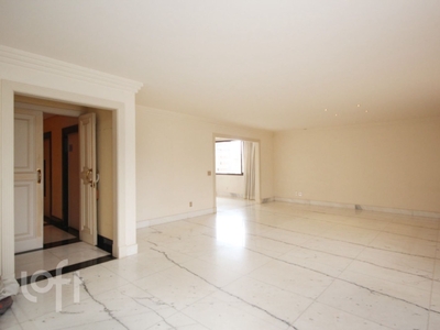 Apartamento à venda em Lourdes com 310 m², 4 quartos, 2 suítes, 4 vagas
