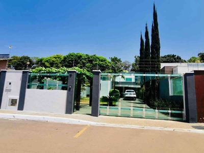 Casa em Condomínio com 4 quartos à venda no bairro Setor Habitacional Vicente Pires, 450m²