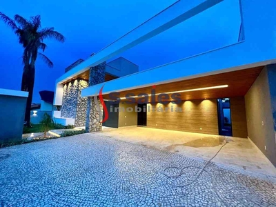 Casa em Condomínio com 4 quartos à venda no bairro Setor Habitacional Vicente Pires, 750m²