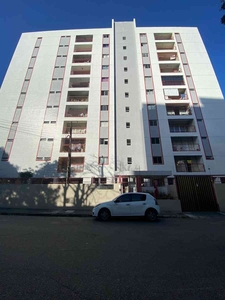 Apartamento com 3 quartos à venda no bairro Aflitos, 105m²