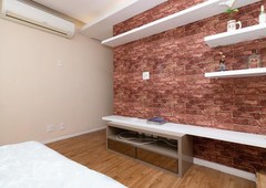 APARTAMENTO no 10º andar com 2 dormitórios e 2 garagens