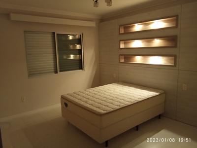 Alugo quartos em apartamento mobiliado no Kobrasol