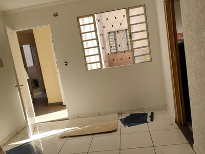 Apartamento à venda em José Bonifácio com 45 m², 2 quartos, 1 vaga