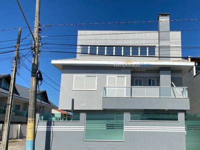 CASA EM NAVEGANTES, FRENTE PARA O MAR