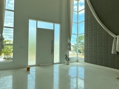 Alugo excelente casa em alphaville 1, 500m2, 04 suítes