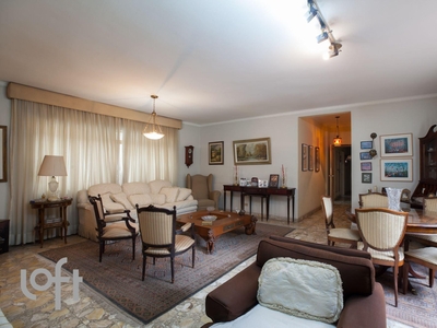 Apartamento à venda em Sumaré com 210 m², 3 quartos, 1 suíte, 2 vagas