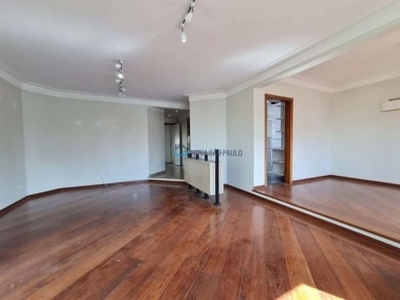 Apartamento com 04 dormitórios e 03 vagas !!!