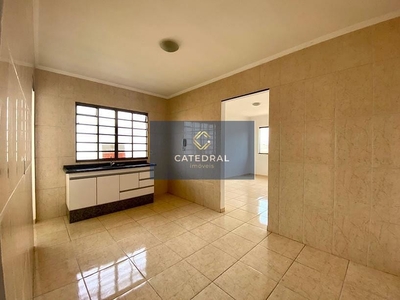 Apartamento em Centro, Pouso Alegre/MG de 70m² 2 quartos à venda por R$ 239.000,00