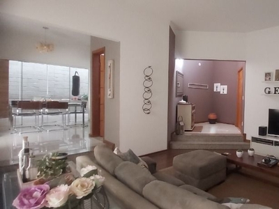 Casa em Centro, Jaguariúna/SP de 220m² 3 quartos à venda por R$ 1.189.000,00