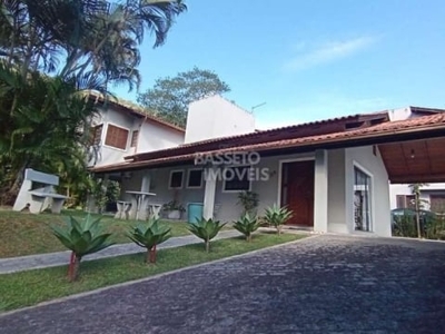 Casa em condomínio fechado com 6 quartos à venda na avenida luiz boiteux piazza, 3772, cachoeira do bom jesus, florianópolis por r$ 2.600.000