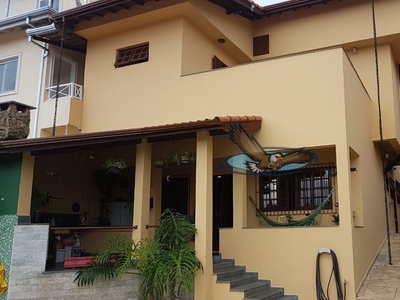 Casa em Novo Cruzeiro, Itatiba/SP de 185m² 3 quartos à venda por R$ 644.000,00