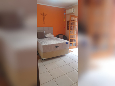 Casa a Venda no Jardim Europa em Indaiatuba/SP - AT 250m² e AC 179m²