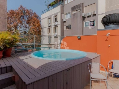 Cobertura com terraço a venda, vaga, bairro rio branco em porto alegre.