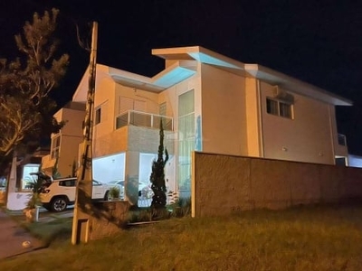 Sobrado em condomínio fechado em caçapava de 3 dorms c/ suite