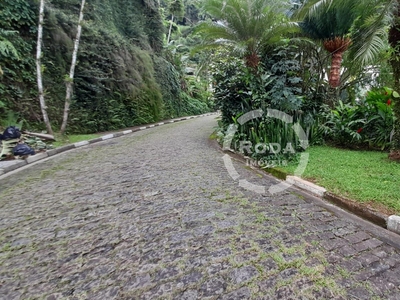 Terreno para venda no Condomínio Santa Teresinha fechado em Santos