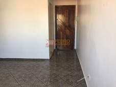 Apartamento à venda por R$ 290.000