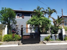 Casa à venda por R$ 1.200.000