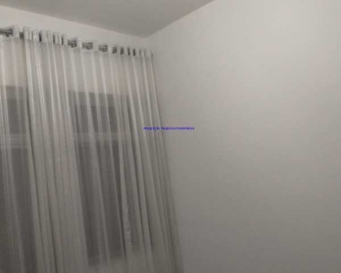 Apartamento 84m², 02 dormitórios e 02 banheiros. Condomínio com portaria, segurança 24hrs